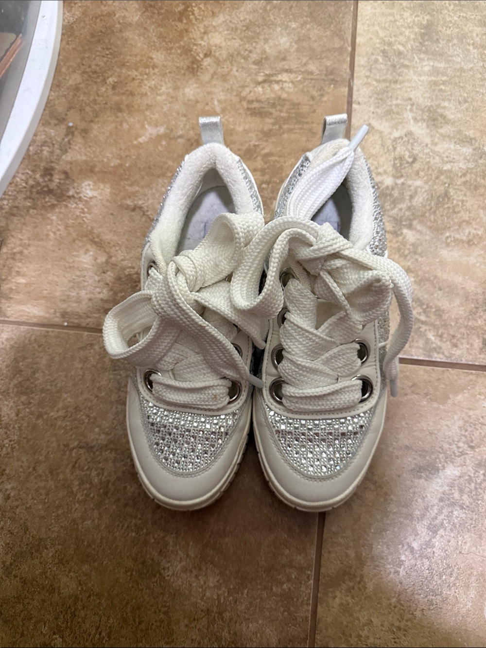 Gianni Bini White Silver Glitter Kids Sneakers